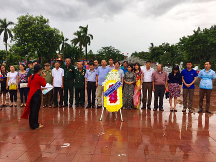 Trường Cao đẳng Kinh tế- Tài chính Thái Nguyên tổ chức chương trình “Về nguồn -Thăm lại chiến trường xưa”  kỷ niệm 70 năm ngày Thương binh- Liệt sĩ ( 27/7/1947 – 27/7/2017)
